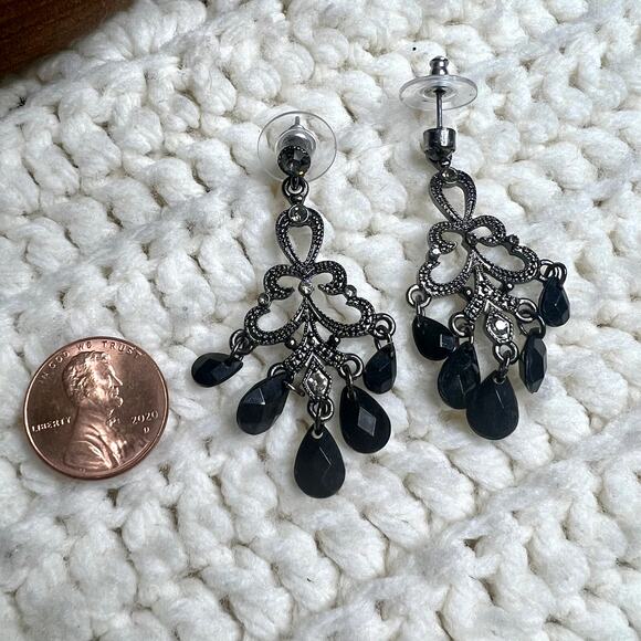 VINTAGE Crystal Rhinestone Chandelier Dangle Earrings Black Jet Antiqued Silver - Picture 5 of 5